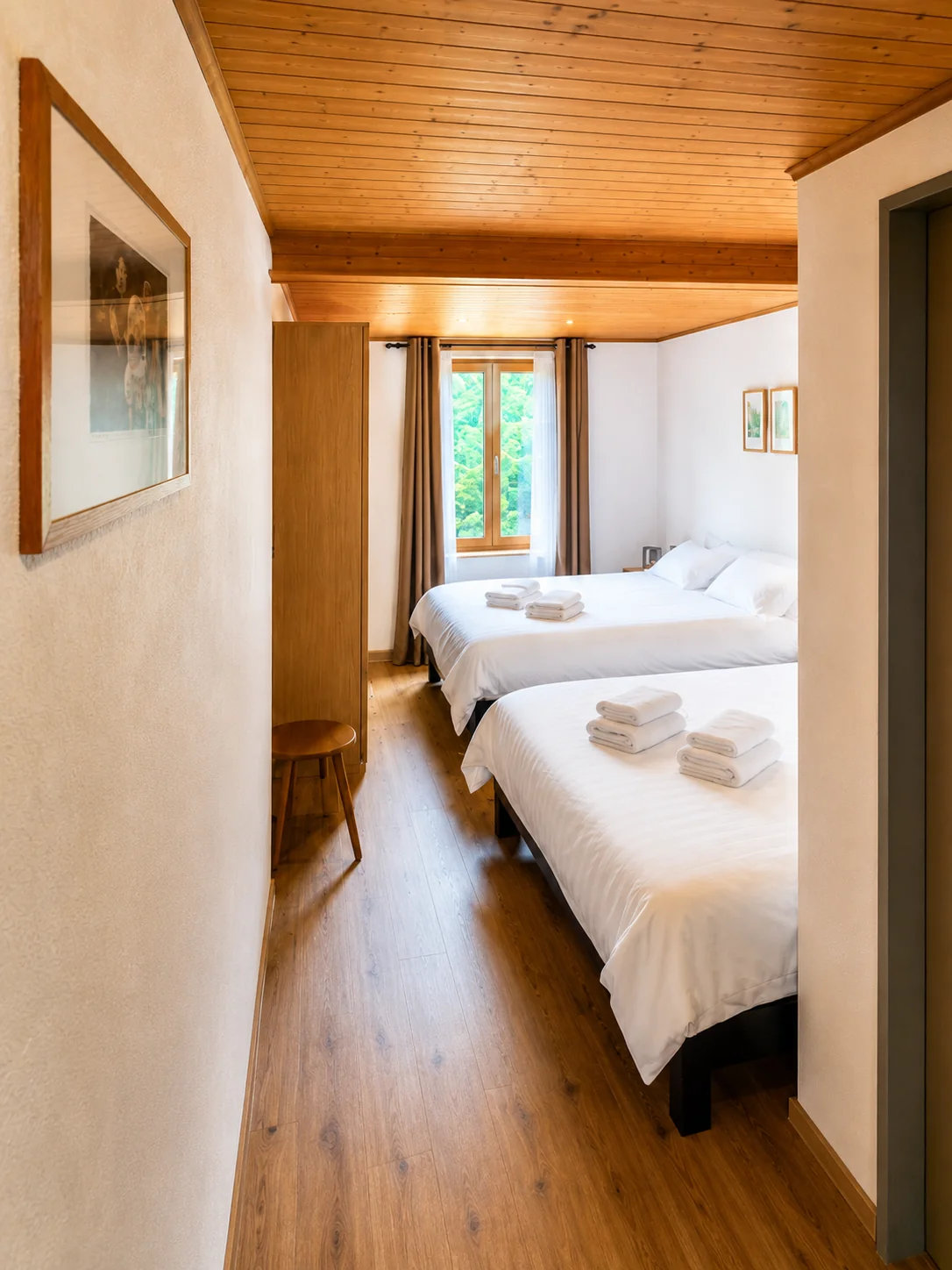 Familienzimmer mit Bergblick